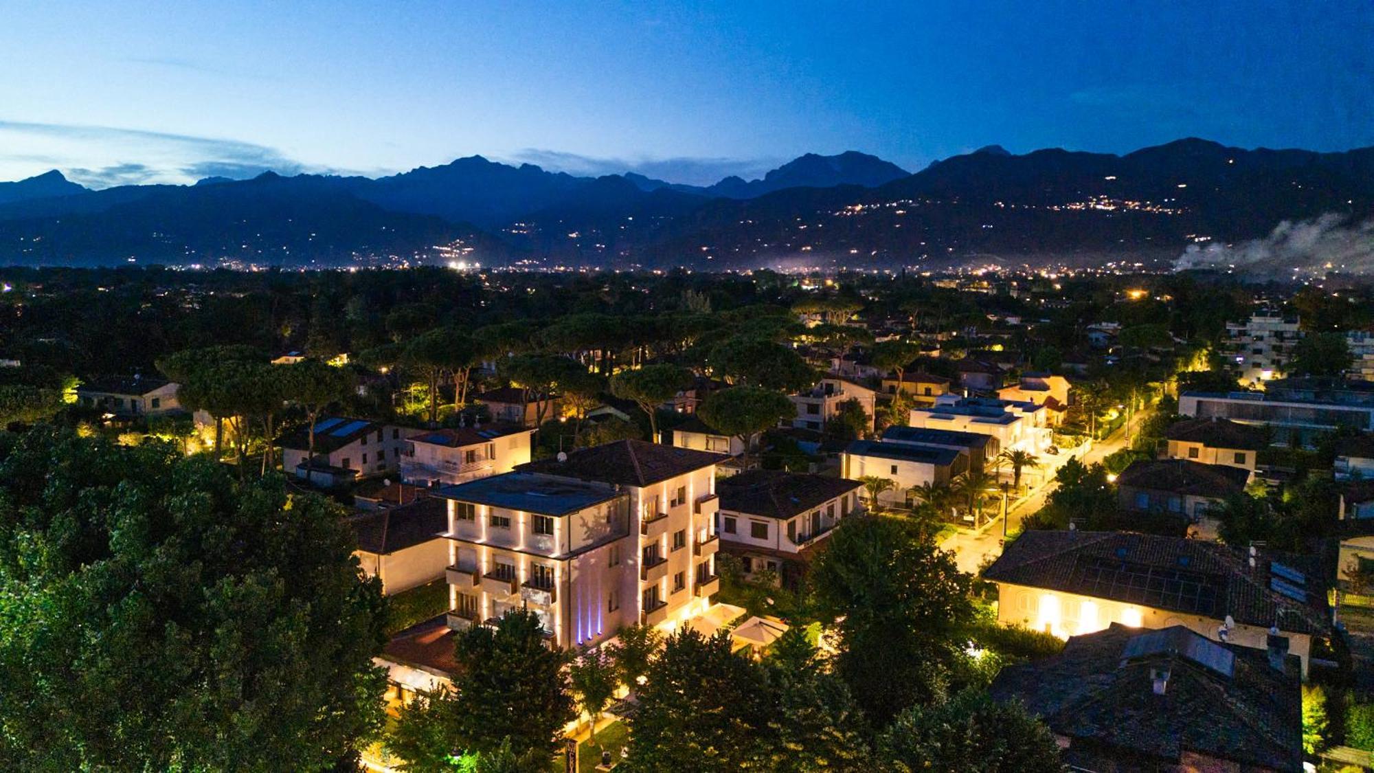 Hotel Crystal Marina di Pietrasanta Ngoại thất bức ảnh