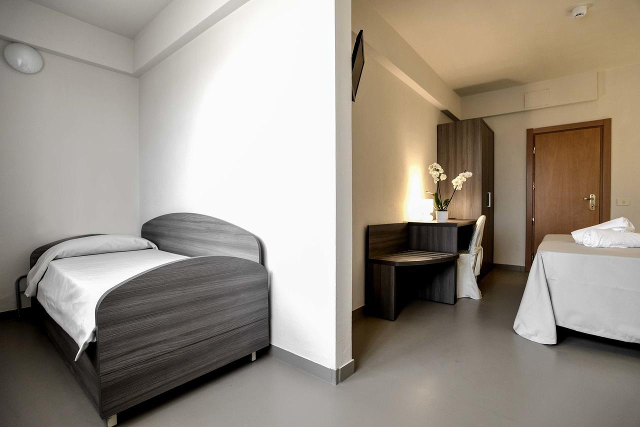Hotel Crystal Marina di Pietrasanta Ngoại thất bức ảnh
