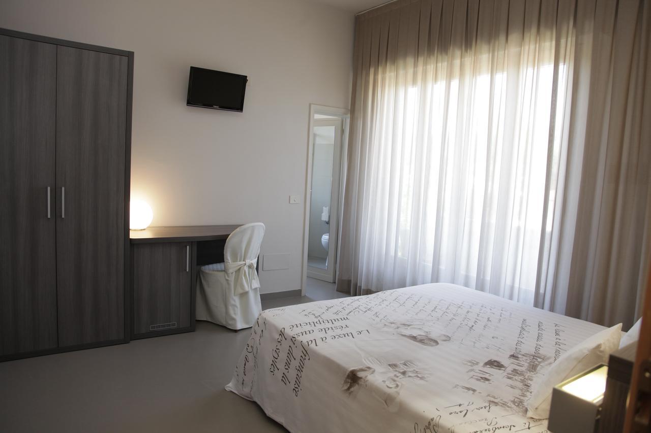 Hotel Crystal Marina di Pietrasanta Ngoại thất bức ảnh