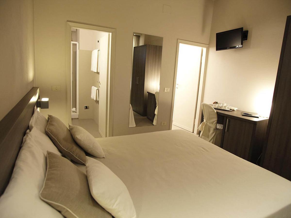 Hotel Crystal Marina di Pietrasanta Ngoại thất bức ảnh