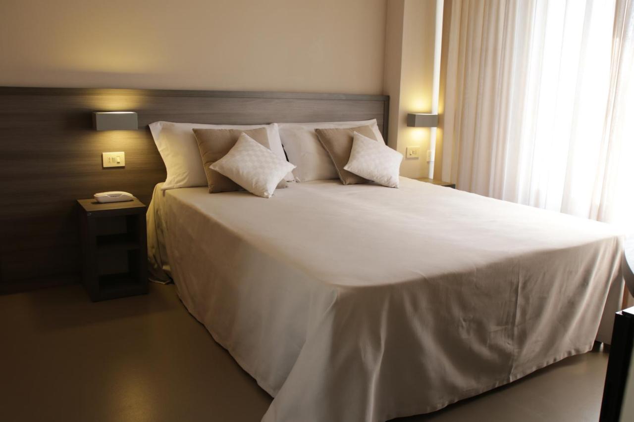 Hotel Crystal Marina di Pietrasanta Ngoại thất bức ảnh