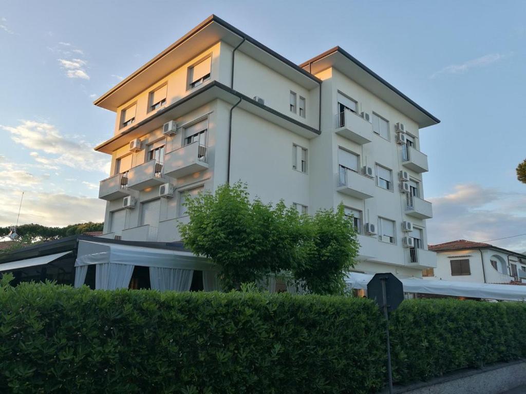 Hotel Crystal Marina di Pietrasanta Ngoại thất bức ảnh