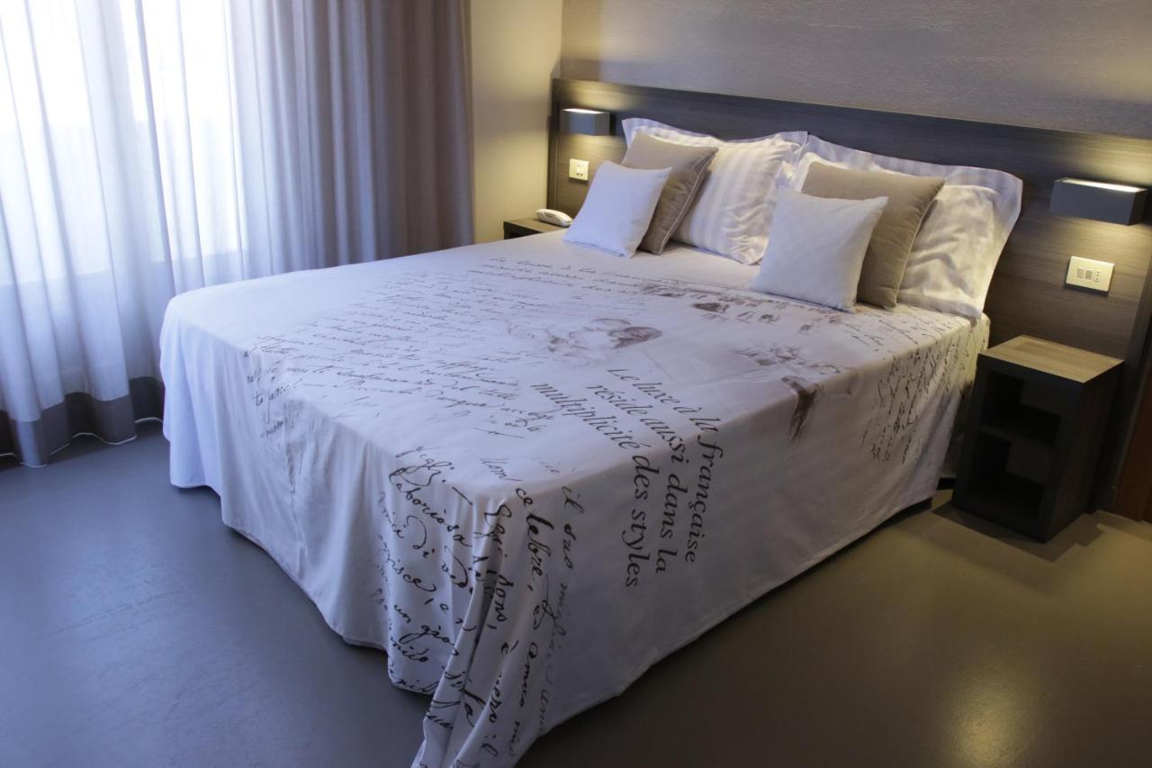 Hotel Crystal Marina di Pietrasanta Ngoại thất bức ảnh