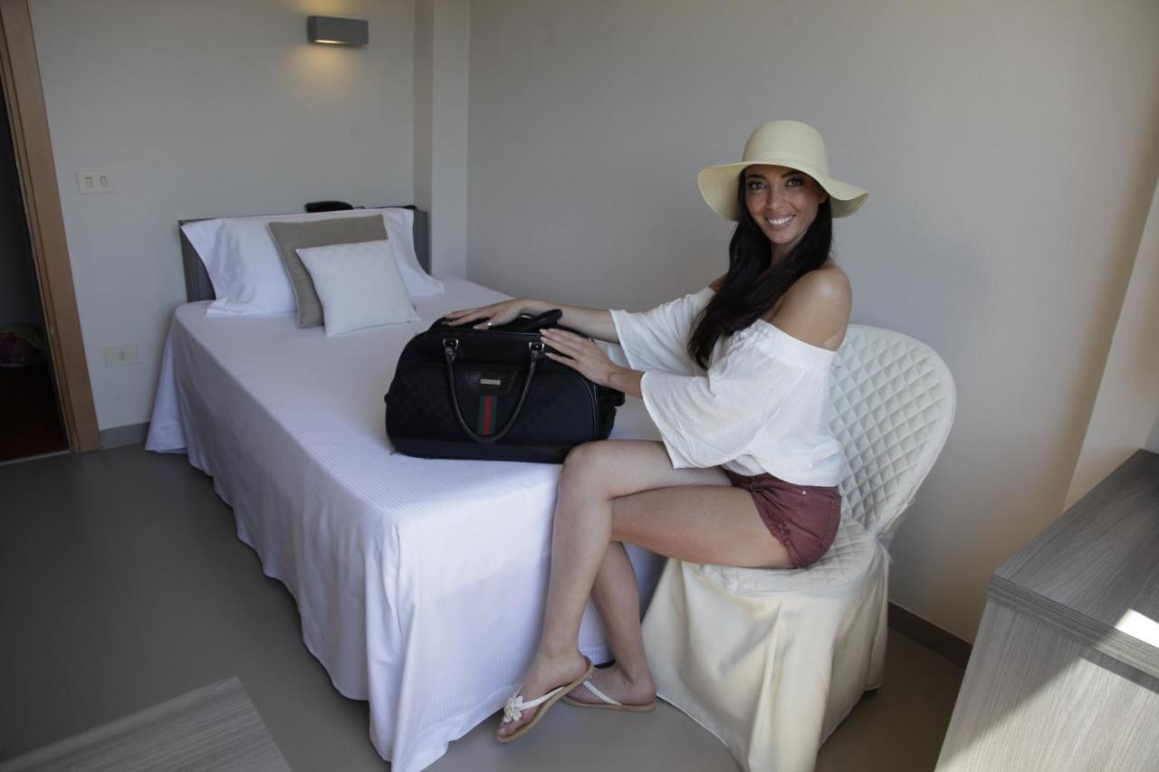 Hotel Crystal Marina di Pietrasanta Ngoại thất bức ảnh
